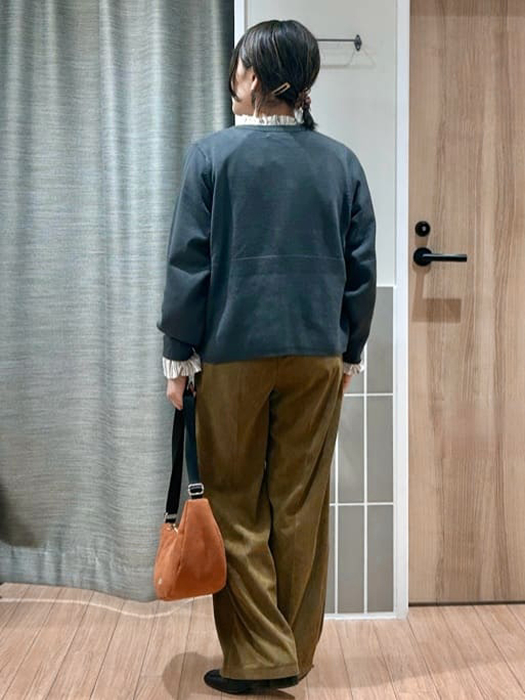 よっしーさんの「grove｜【毛玉軽減／洗える】編地切替カーディガン」を使ったコーディネート