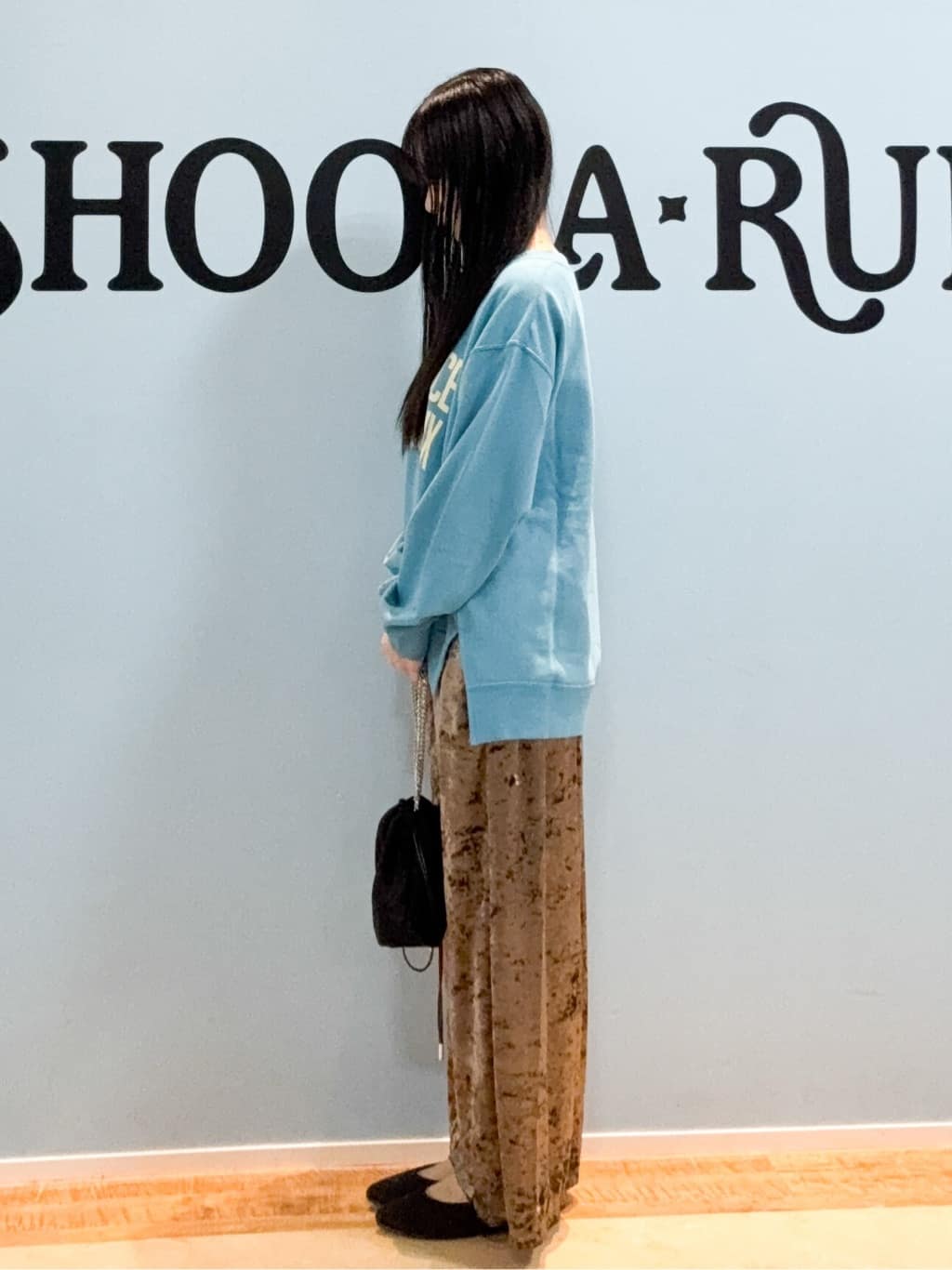 kahoさんの「SHOO･LA･RUE｜グラフィックアソート裏毛スウェット」を使ったコーディネート
