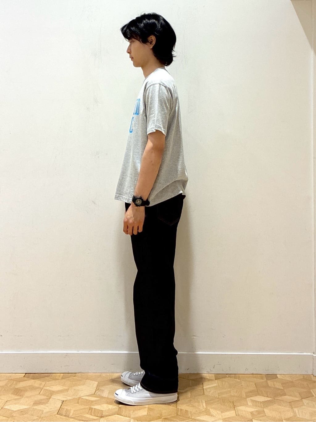 KAZUKIさんの「Dessin｜【洗える】オーガニックコットン ロゴプリントTシャツ」を使ったコーディネート