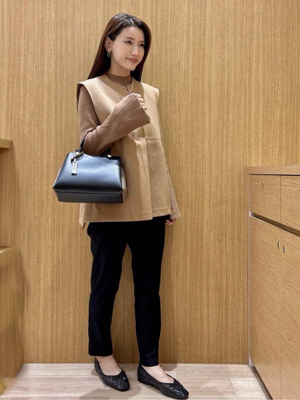 maiさんの「OPAQUE.CLIP｜《SS-LLサイズ》ハイストレッチイージースティックパンツ【洗濯機洗い可】」を使ったコーディネート