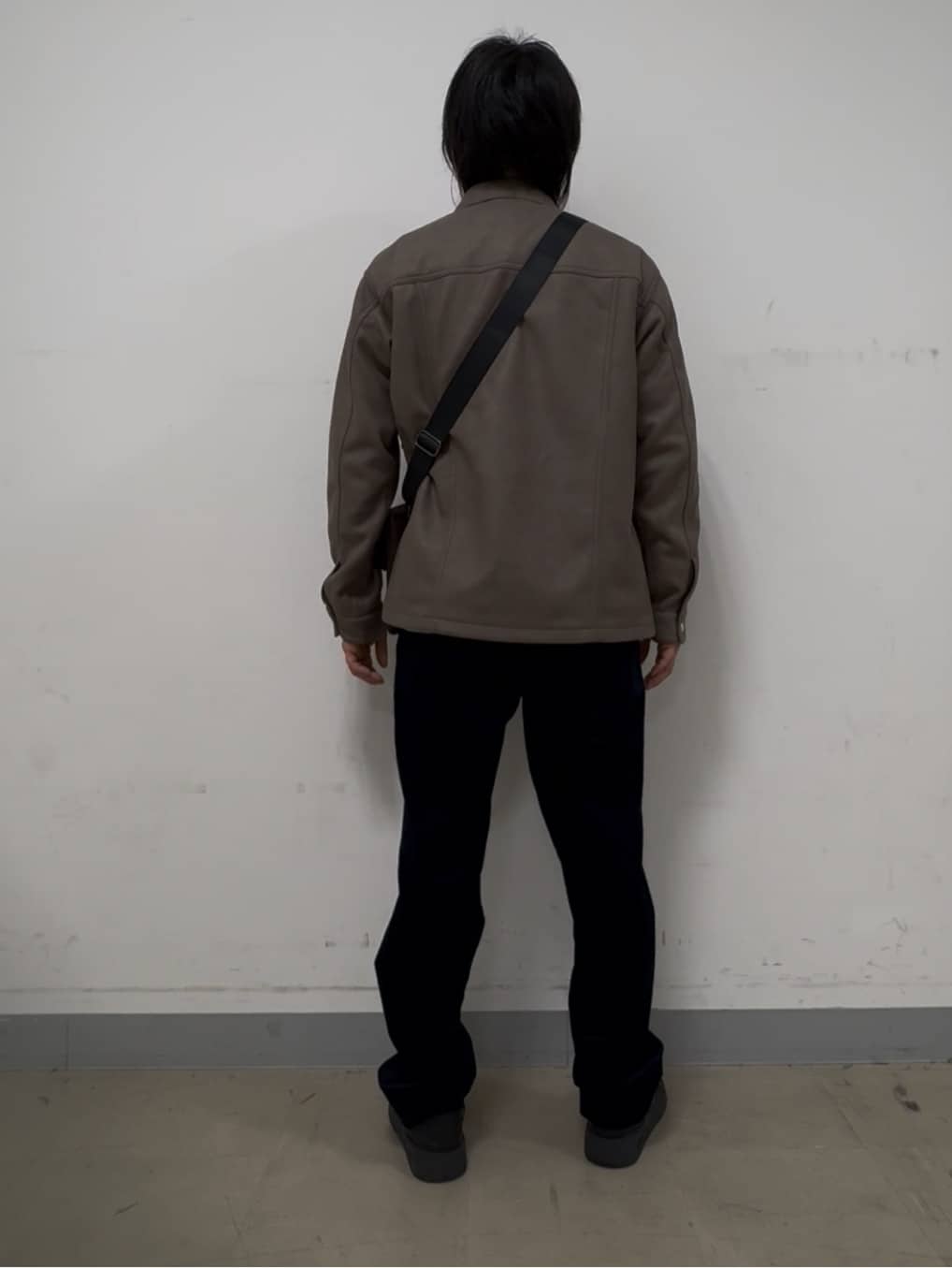 溝端佑太朗さんの「TAKEO KIKUCHI｜ニットライク プルオーバー」を使ったコーディネート