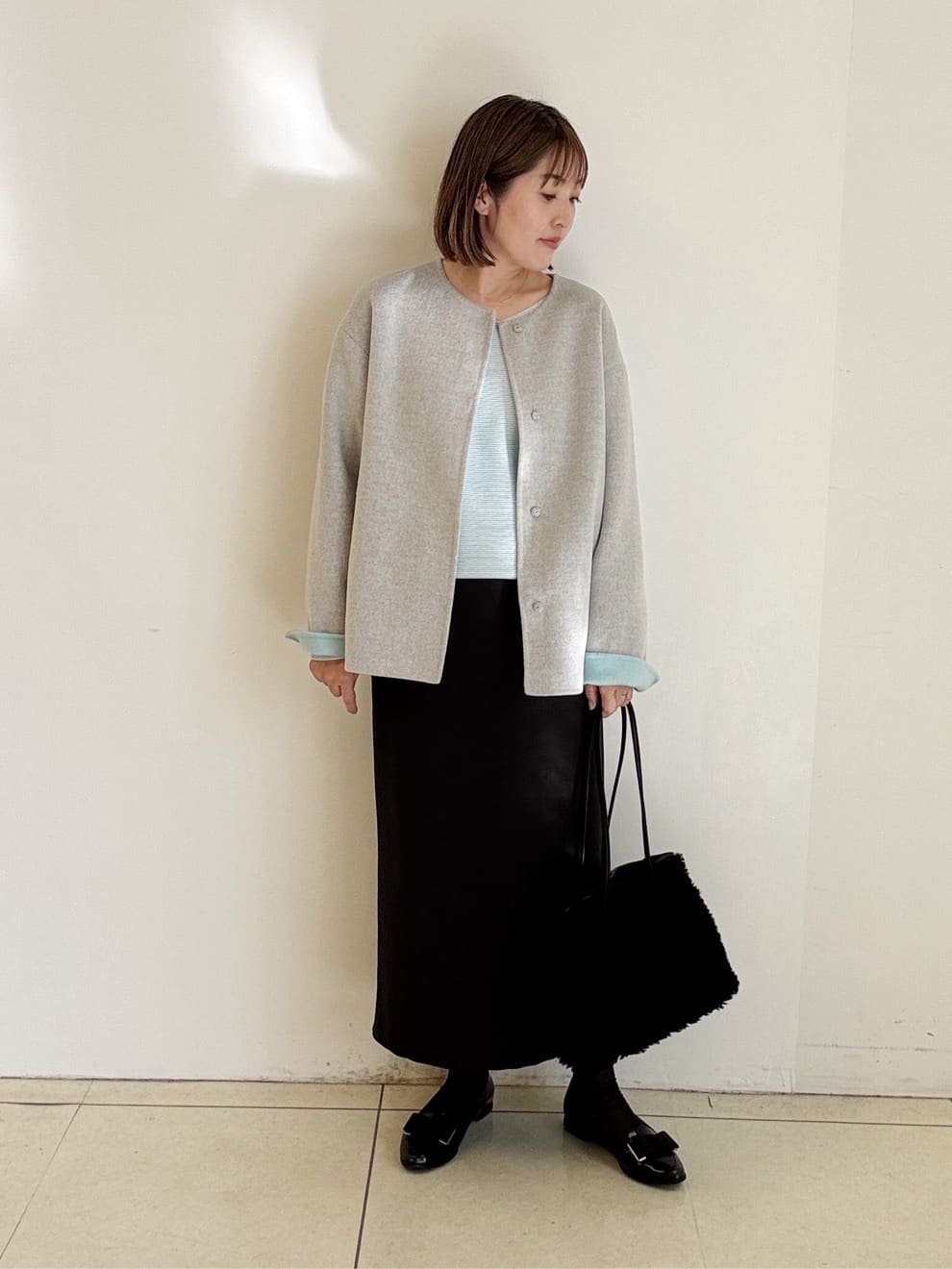 yoshiyaさんの「INDIVI｜ボアミドルバッグ」を使ったコーディネート
