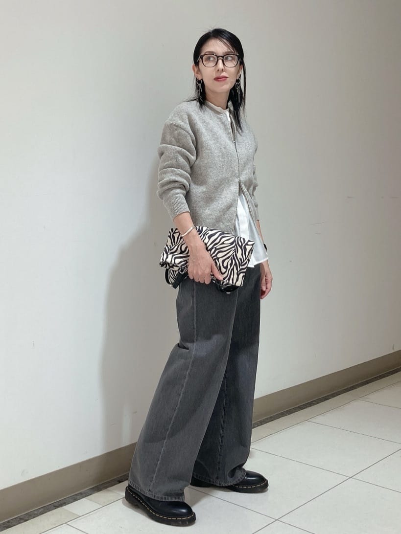 環さんの「UNTITLED｜【ゆったりサイズ／着丈短め】ジップニットカーディガン」を使ったコーディネート