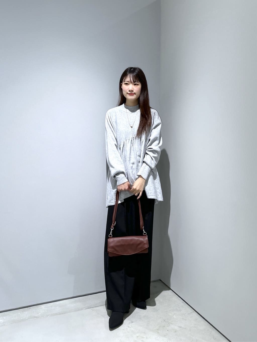 Renoさんの「INDIVI｜【再入荷】ペプラムハイネックニット」を使ったコーディネート