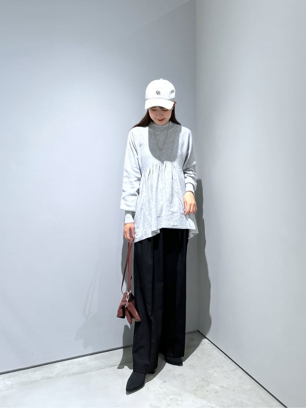 Renoさんの「INDIVI｜【再入荷】ペプラムハイネックニット」を使ったコーディネート