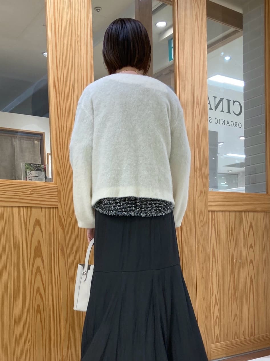 ゆうさんの「UNTITLED｜【ジャケット風/メタルボタン】アルパカ混シャギーカーディガン」を使ったコーディネート