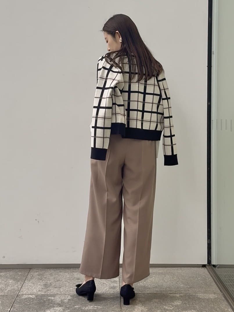 teiさんの「Couture brooch｜【多機能・フェミニン】パール調リブニット」を使ったコーディネート