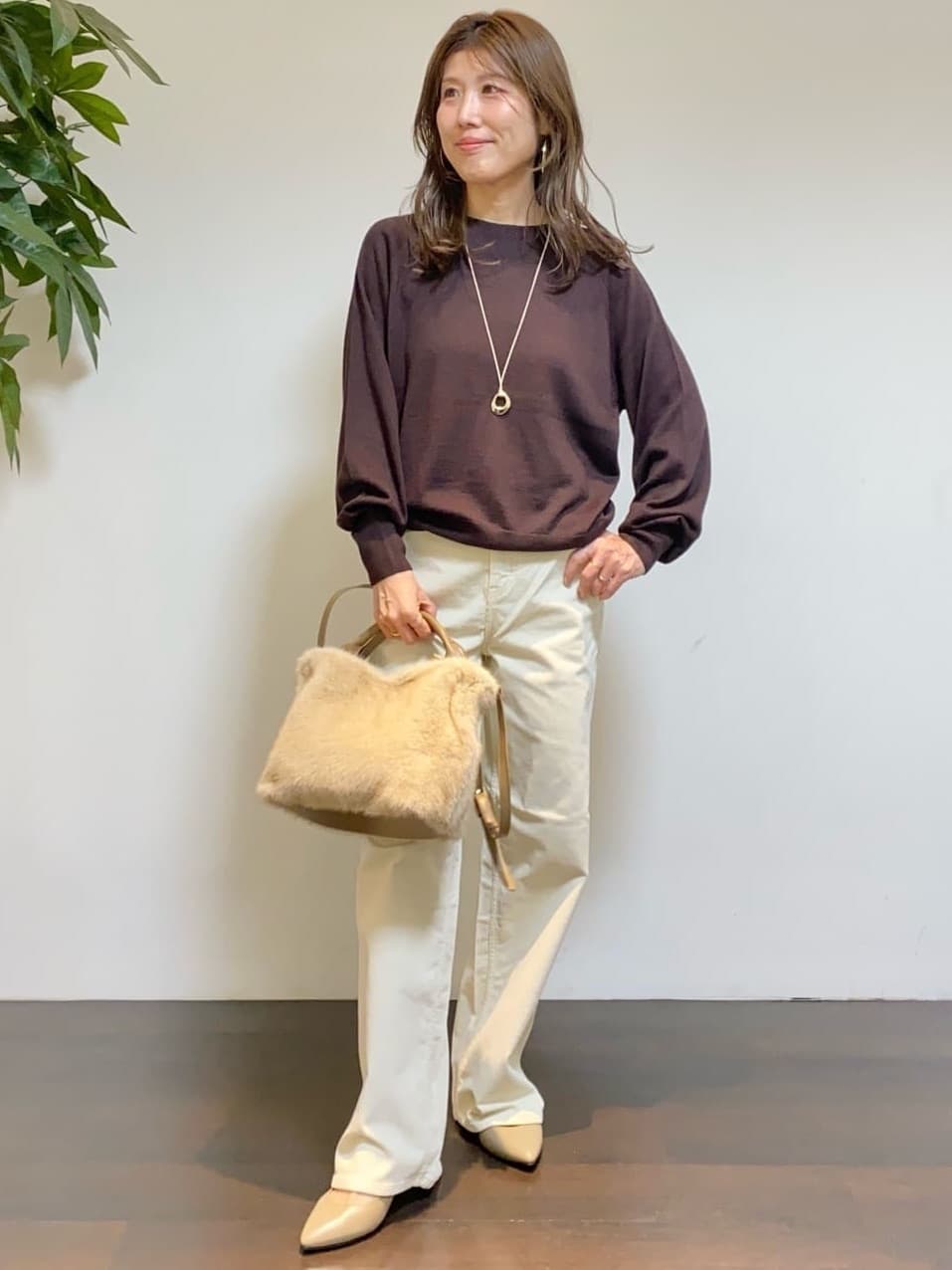 tomoさんの「UNTITLED｜【8色展開／コンパクト丈】レーヨン混 コクーンニット」を使ったコーディネート
