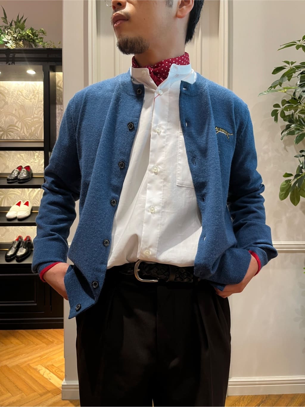 Tokuさんの「DRESSTERIOR｜200双糸 バンドカラーシャツ」を使ったコーディネート