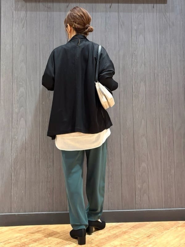 meiさんの「SHOO･LA･RUE｜【S-LL/体型カバー】気負わず着られる ジャカード裾フェイクトップス」を使ったコーディネート