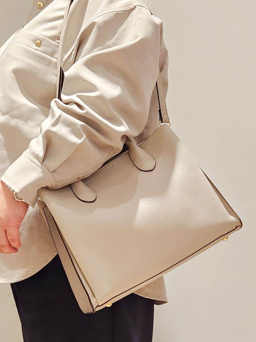 minoriさんの「grove｜【カセット服/選べる着丈】洗濯機で洗えるオーバーシャツ」を使ったコーディネート