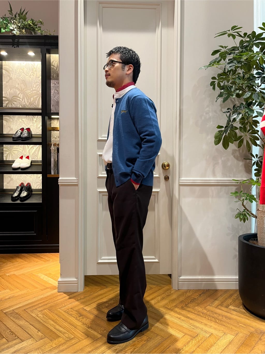 Tokuさんの「DRESSTERIOR｜200双糸 バンドカラーシャツ」を使ったコーディネート