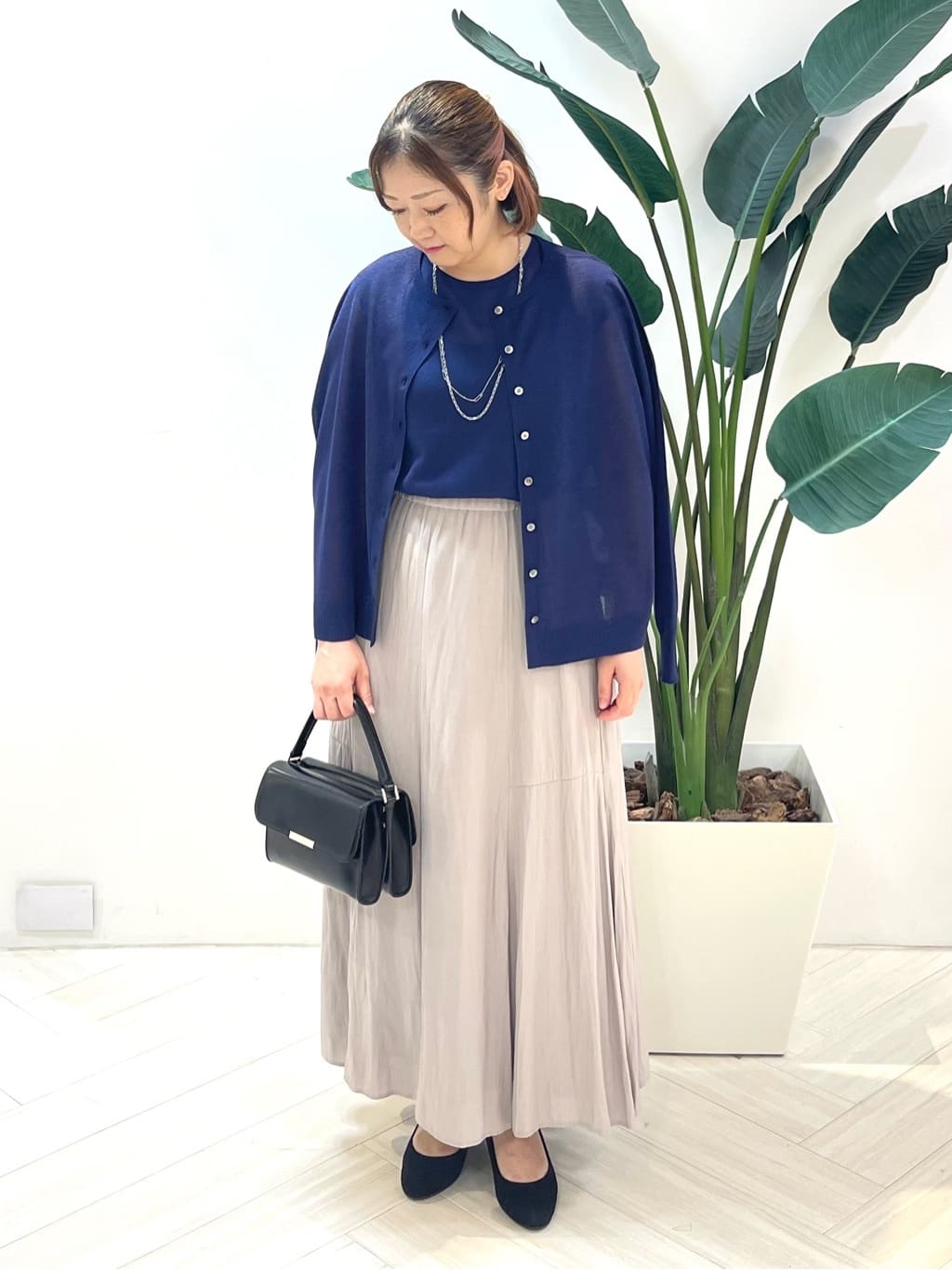 Tomoさんの「UNTITLED｜【前後2WAY/アンサンブル可/ゆったり】シアーカーディガン」を使ったコーディネート