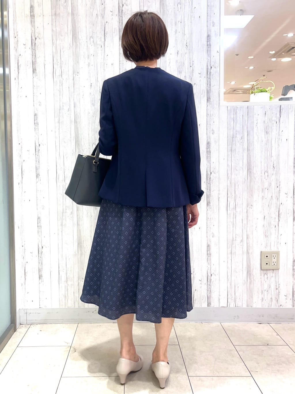 TOMOMIさんの「Reflect｜【SS-4Lサイズ／通勤／セットアップ可】ノーカラージャケット」を使ったコーディネート