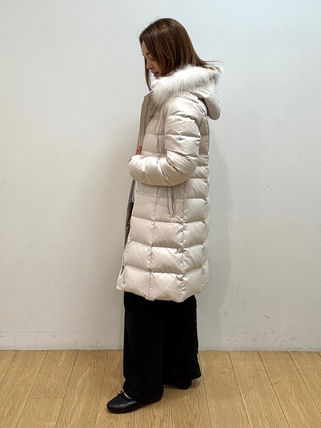 mikkoさんの「INDIVI｜【名品／撥水／抗菌防臭】ロング丈リサイクルダウンコート」を使ったコーディネート