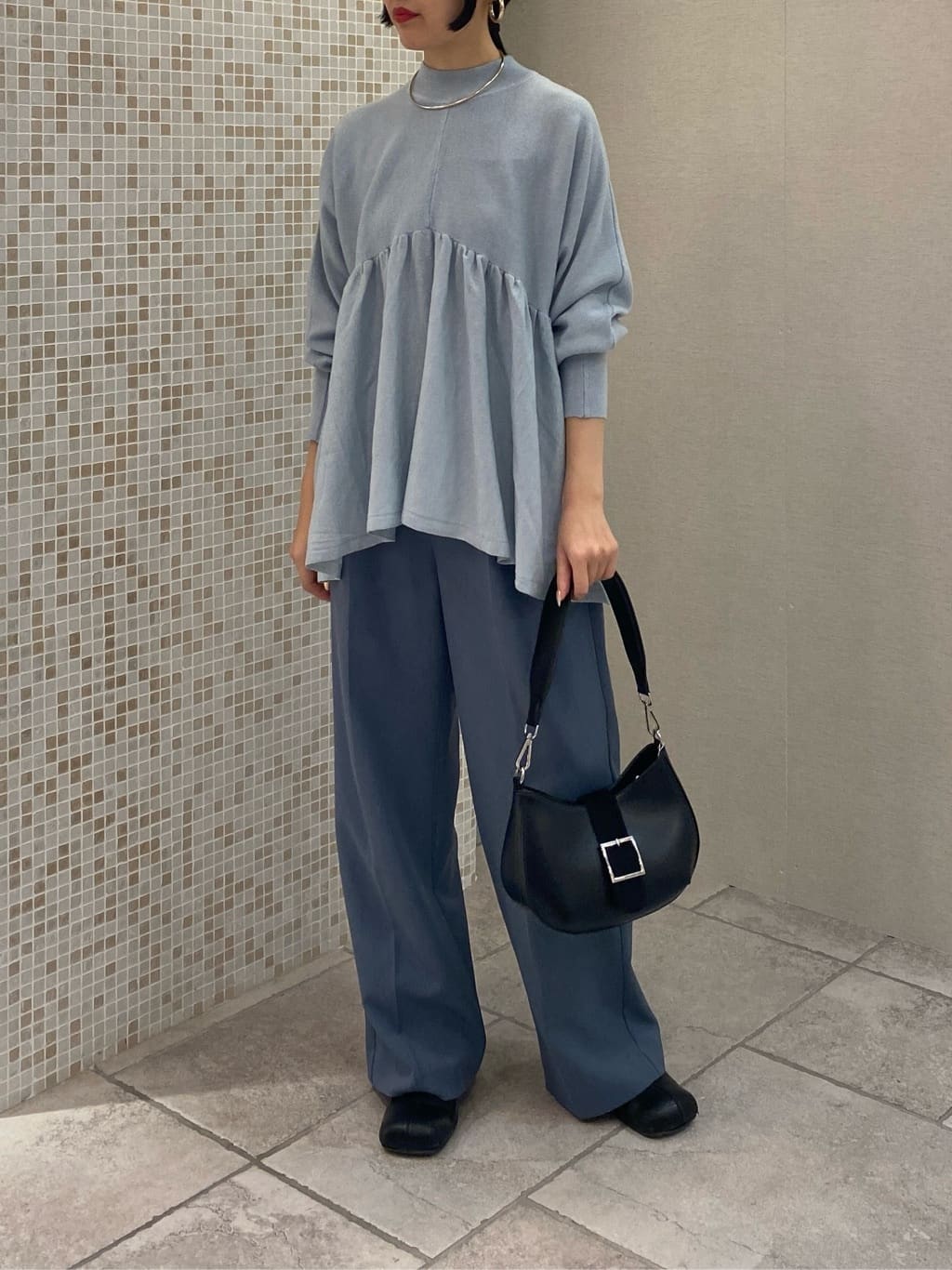 rinaさんの「INDIVI｜【再入荷】ペプラムハイネックニット」を使ったコーディネート