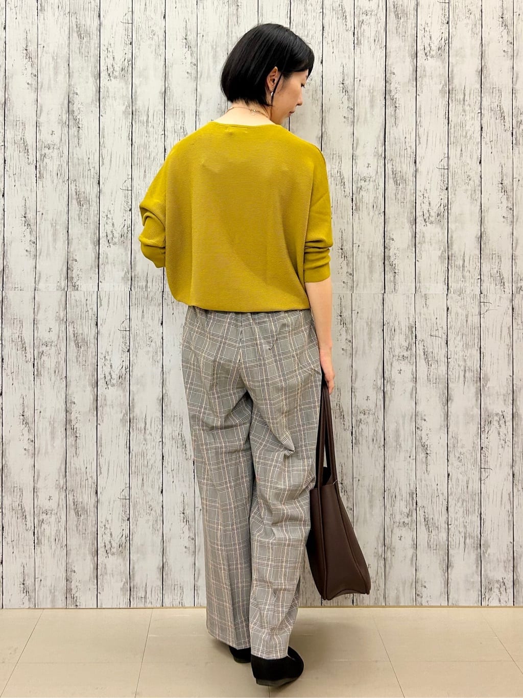 ちぐささんの「SHOO･LA･RUE｜【洗濯機可/S-LL】すっきり上品きれい見え タックワイドパンツ」を使ったコーディネート
