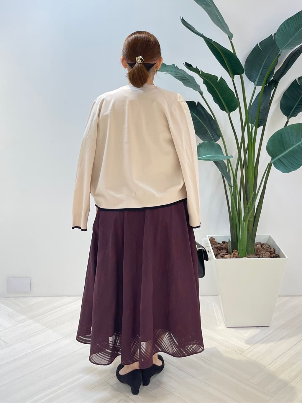 Tomoさんの「UNTITLED｜【アンサンブル可/薄手】ベーシッククルーネックカーディガン」を使ったコーディネート