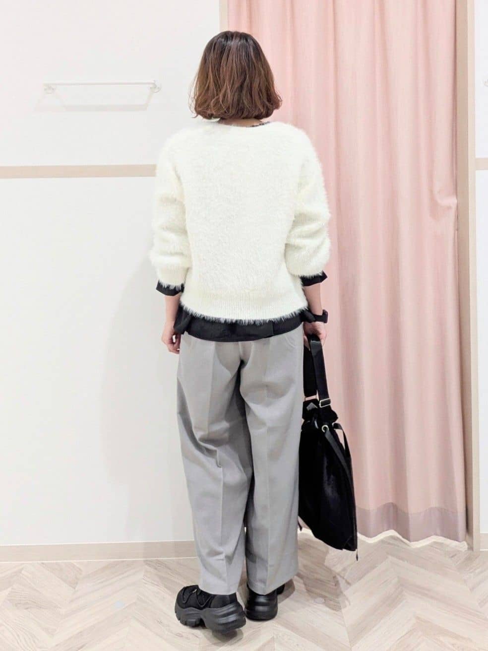 miyuさんの「SHOO･LA･RUE｜フェザーVネックカーディガン」を使ったコーディネート