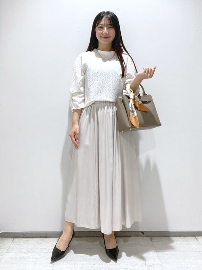 meiさんの「INDIVI｜レザー調ギャザースカート」を使ったコーディネート