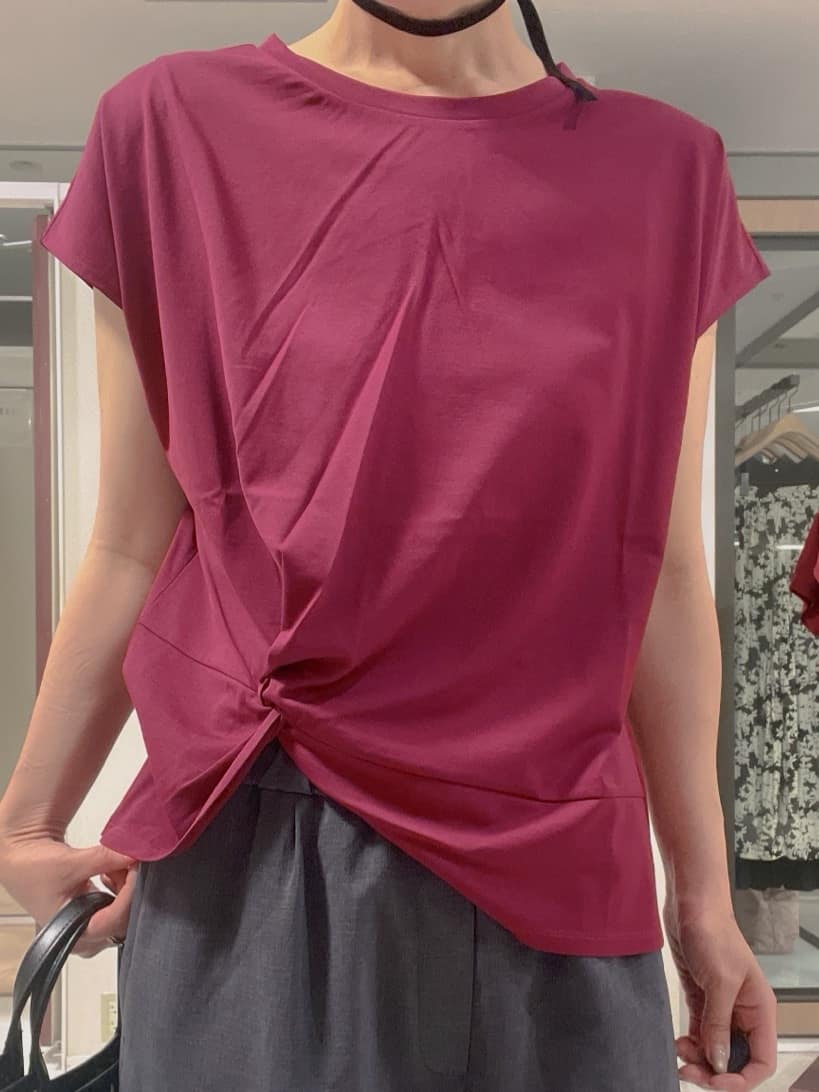 IWAMOさんの「UNTITLED｜【洗える/Tシャツ】ツイストプルオーバー」を使ったコーディネート