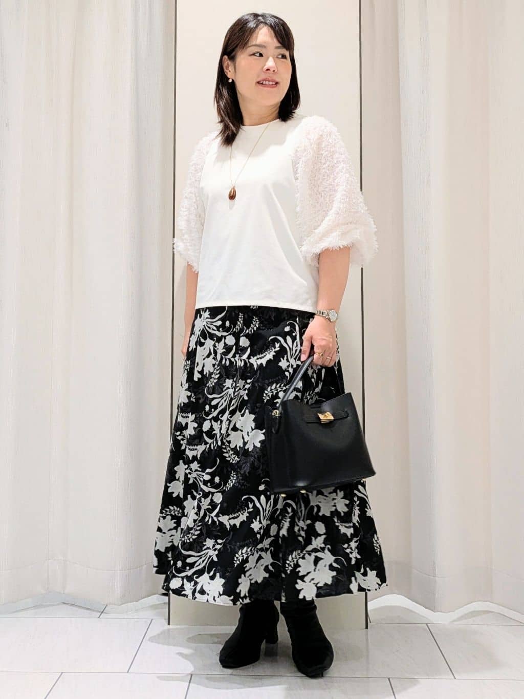 Onumaさんの「UNTITLED｜【丸首/Tシャツ風/短丈】シャギースリーブ ポンチカットソー」を使ったコーディネート