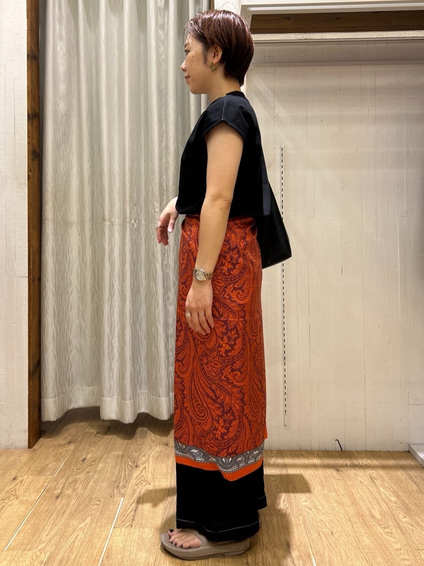 ga_riさんの「THE SHOP TK｜合皮パイピングフレンチTシャツ【洗える】」を使ったコーディネート