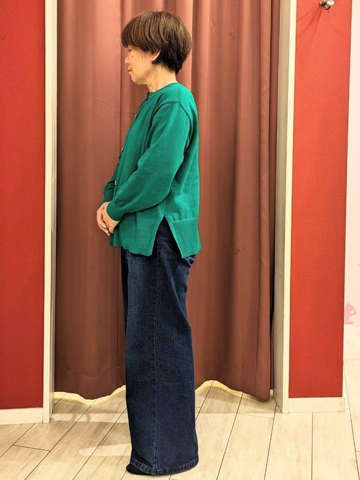 まぁさんの「SHOO･LA･RUE｜【洗濯機可/S-LL】キーネックですっきり見え サイドスリット入りカーディガン【CIRCRIC】」を使ったコーディネート