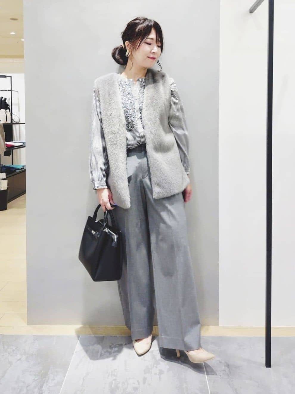 TOMOMIさんの「INDIVI｜【洗える】胸元タックフリル長袖ブラウス」を使ったコーディネート