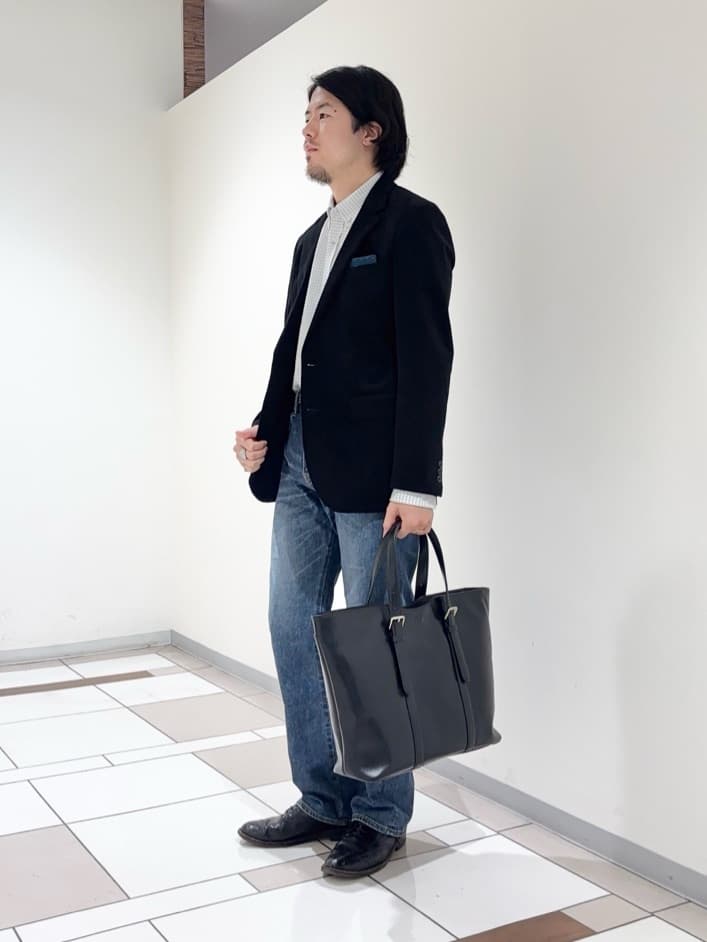 及川さんの「TAKEO KIKUCHI｜【Sサイズ～】ストレッチコーデュロイ ジャケット」を使ったコーディネート
