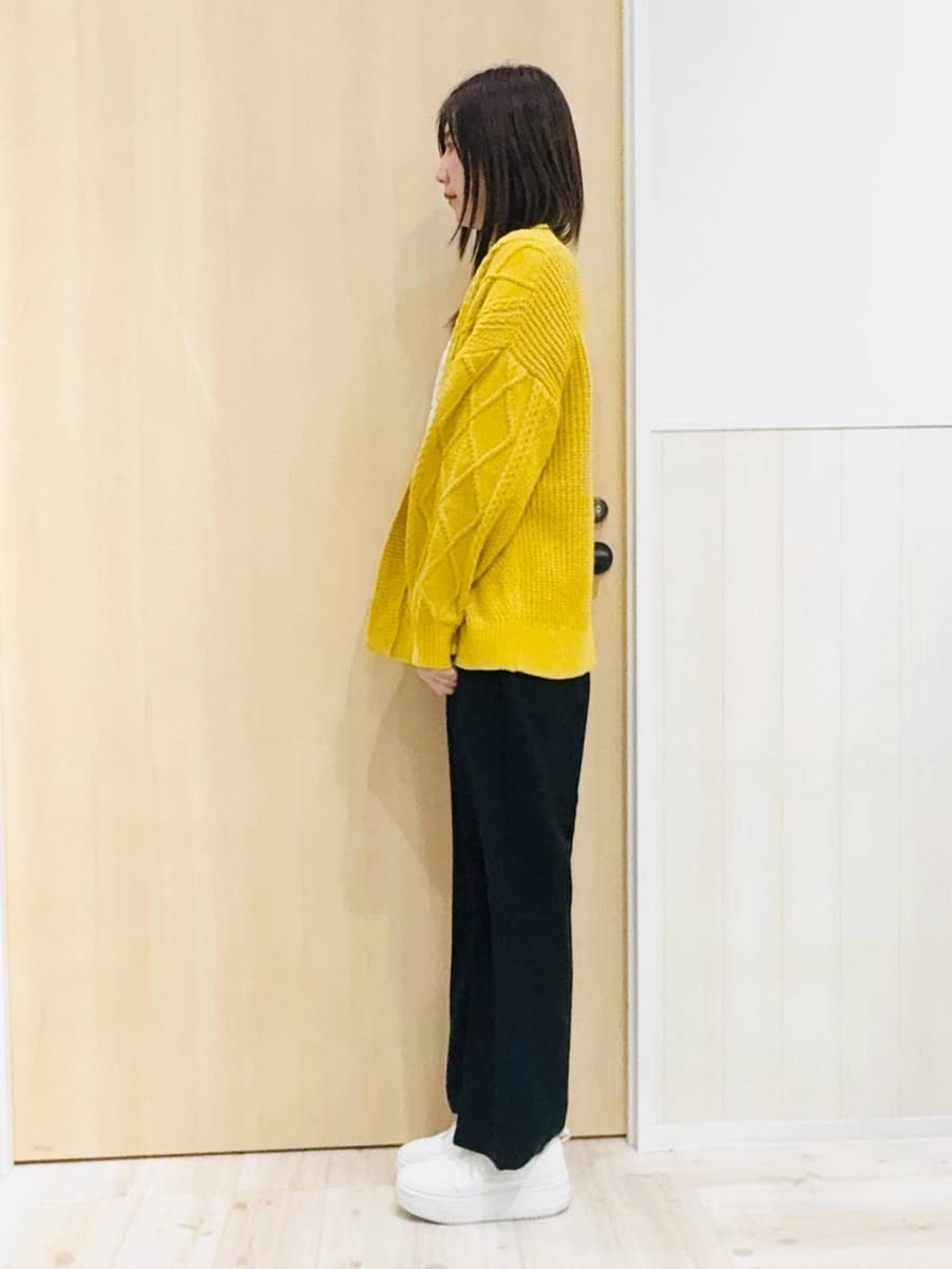 Naさんの「SHOO･LA･RUE｜グラフィックアソート ベーシックロンT」を使ったコーディネート