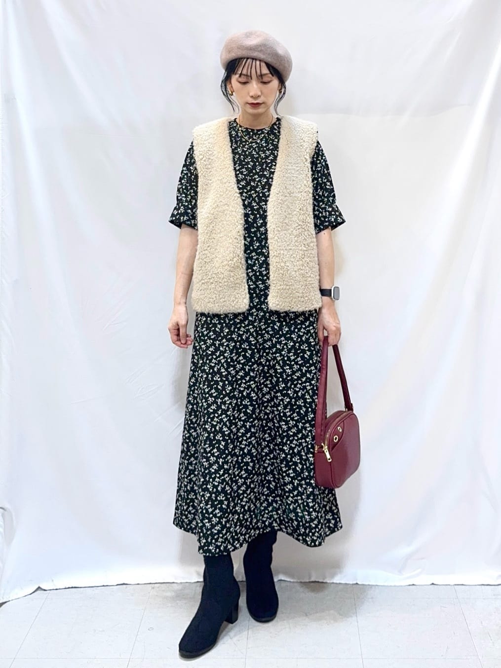 𝐇𝐢𝐫𝐨𝐦𝐢さんの「SHOO･LA･RUE｜ふわふわファーベスト」を使ったコーディネート