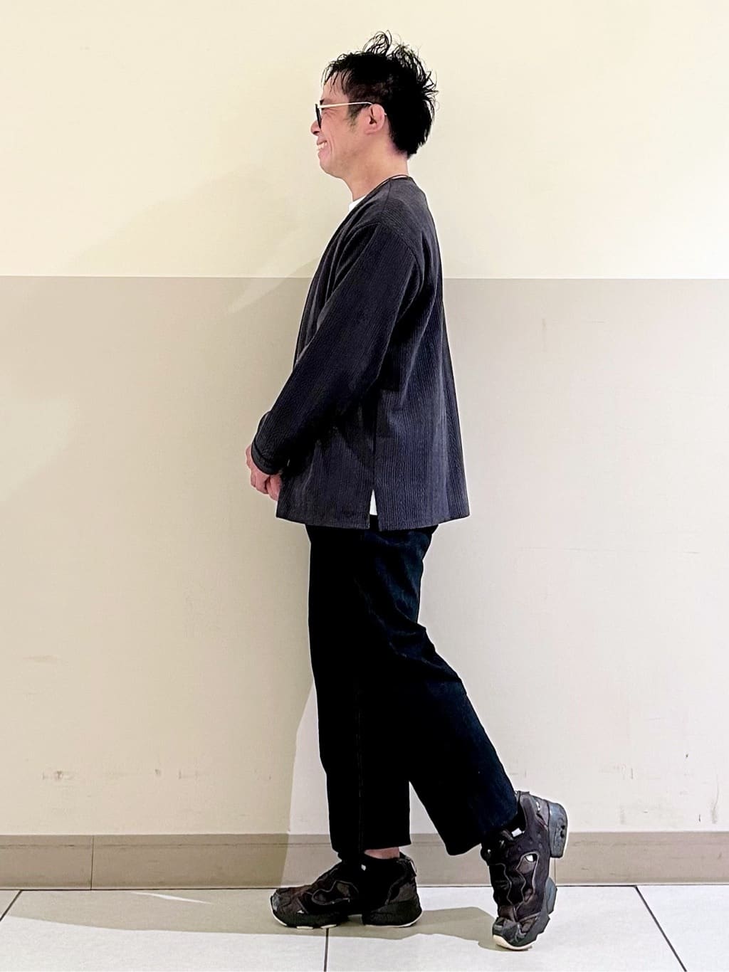 KENJI Iさんの「THE SHOP TK｜【セットでお買い得！】モールニットカーディガン＋長袖Tシャツ　洗濯機OK/吸水速乾・毛玉になりにくい」を使ったコーディネート