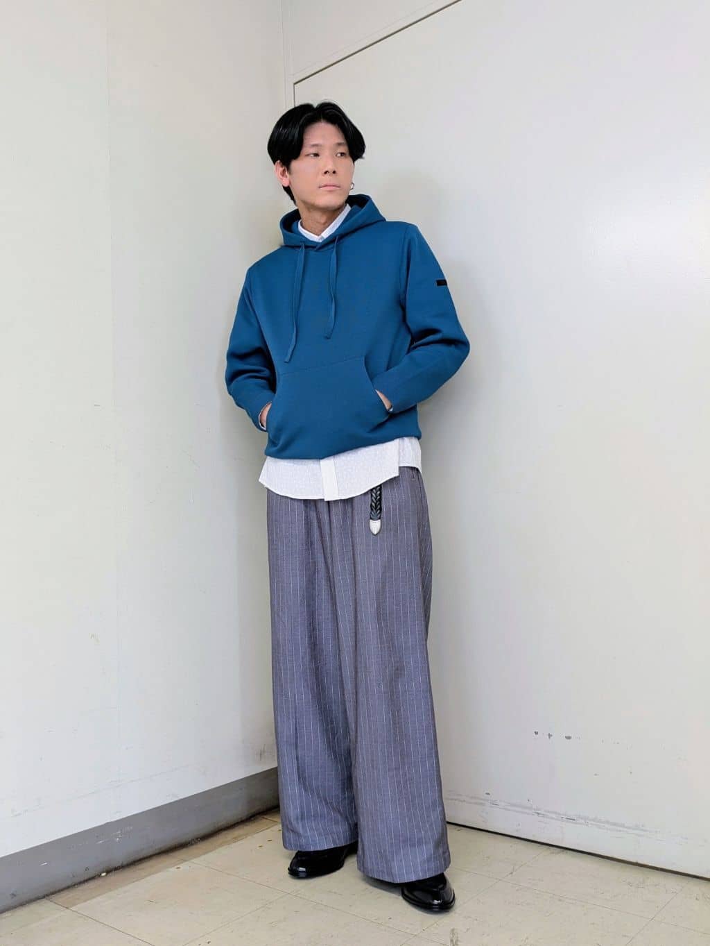 ryoさんの「TAKEO KIKUCHI｜スポンディッシュ プルオーバー ニットパーカ」を使ったコーディネート
