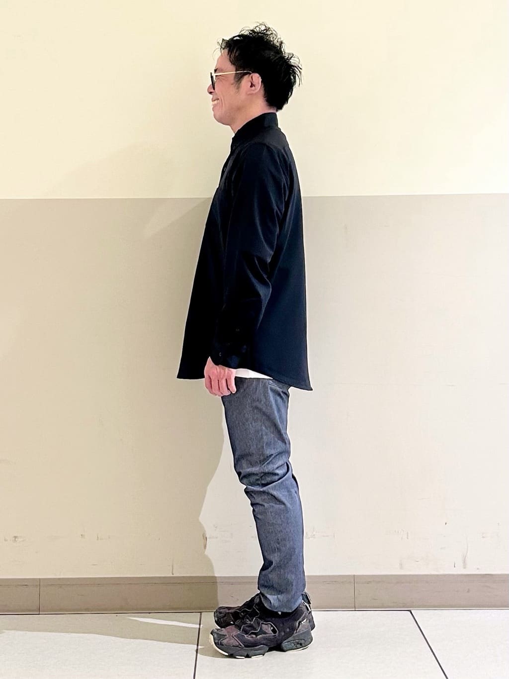 KENJI Iさんの「THE SHOP TK｜スムースファイバー長袖シャツ 【吸水速乾/UVカット/軽量/イージーケア】」を使ったコーディネート