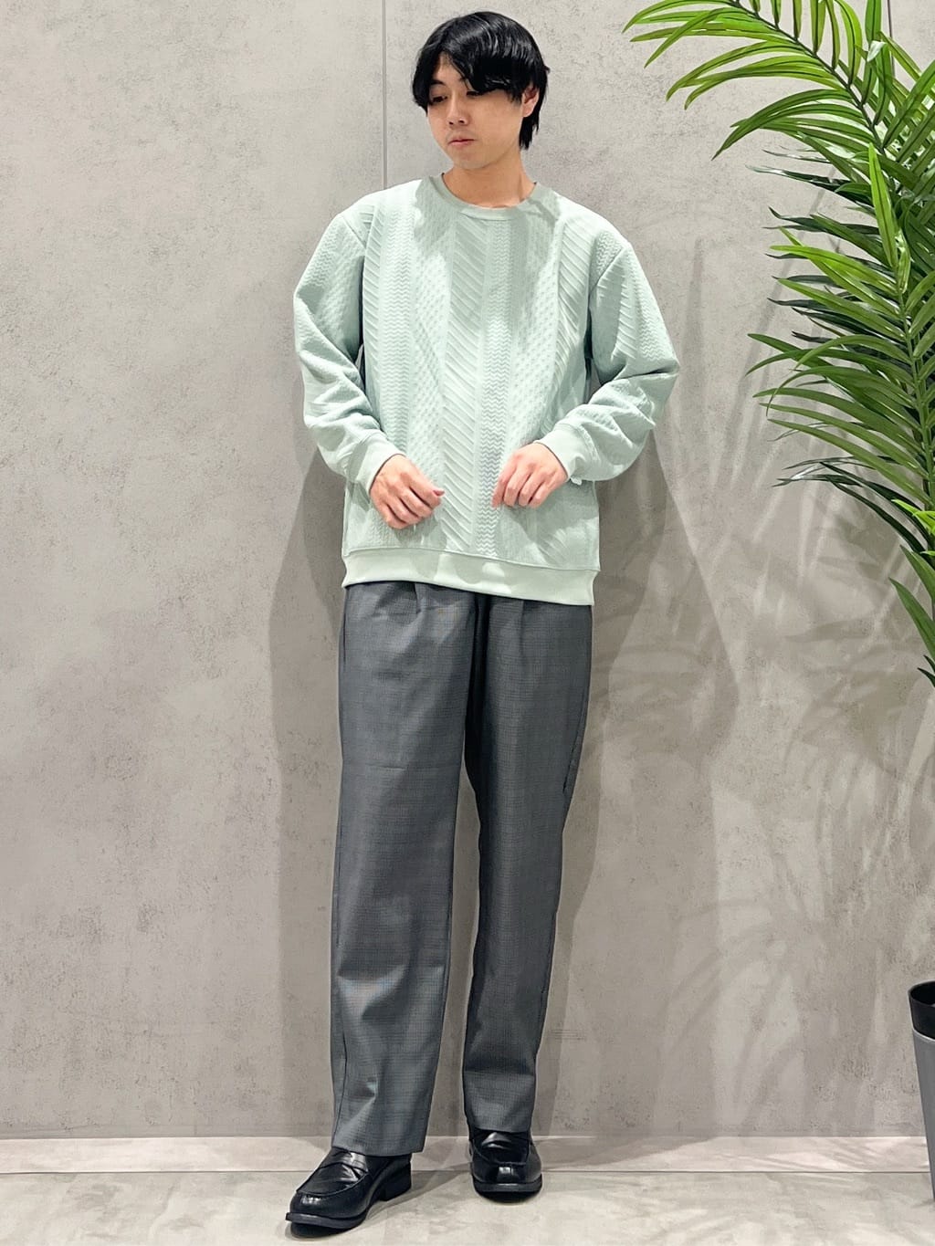 SHI-MAさんの「THE SHOP TK｜【無地に飽きた方へ】ふくれジャカードスウェット　洗濯機OK/6色展開/ユニセックスでおすすめ！」を使ったコーディネート