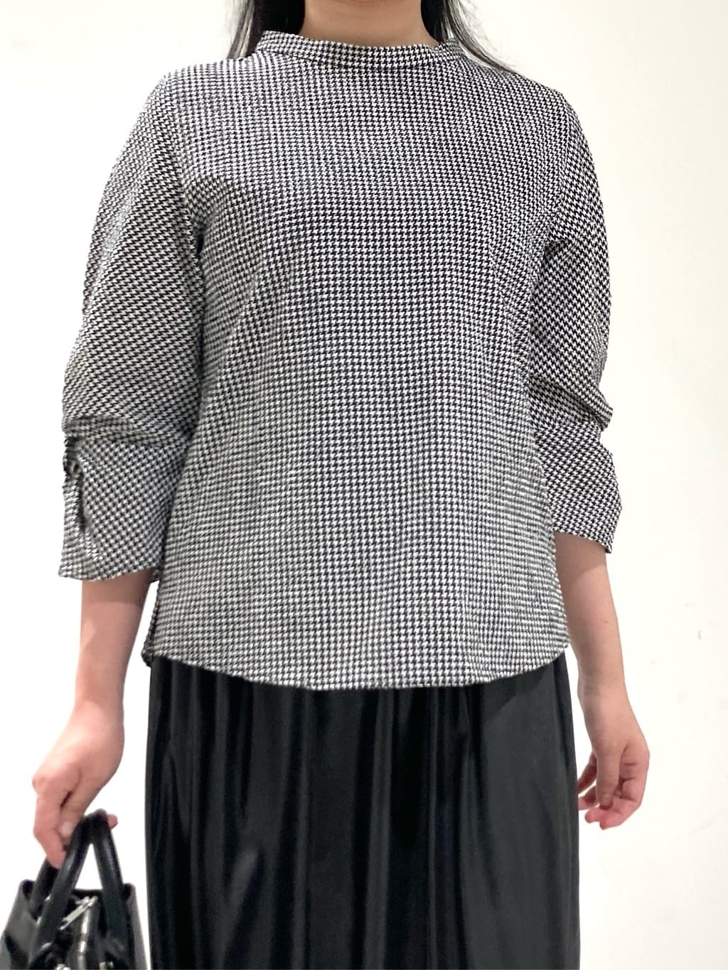 momokoさんの「INDIVI｜【UVケア／吸汗速乾】スリーブデザインブラウス」を使ったコーディネート