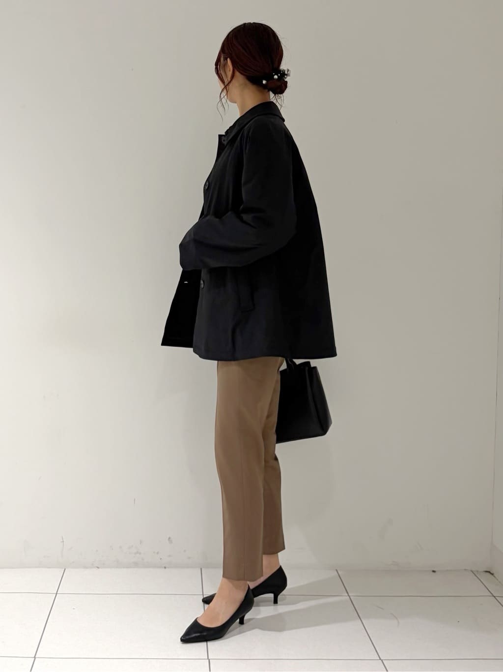 shioriさんの「INDIVI｜【超軽量／蓄熱】ライトパフステンカラーコート」を使ったコーディネート