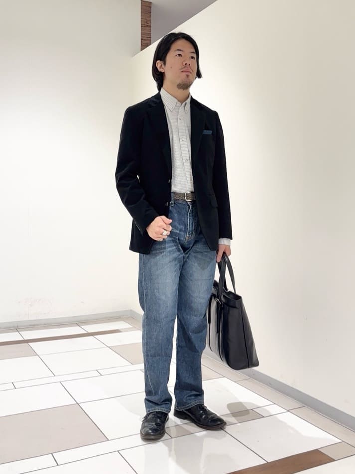 及川さんの「TAKEO KIKUCHI｜【Sサイズ～】ストレッチコーデュロイ ジャケット」を使ったコーディネート