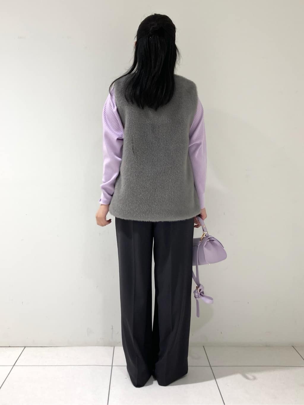 momokoさんの「INDIVI｜ミンク調フェイクファージレ」を使ったコーディネート