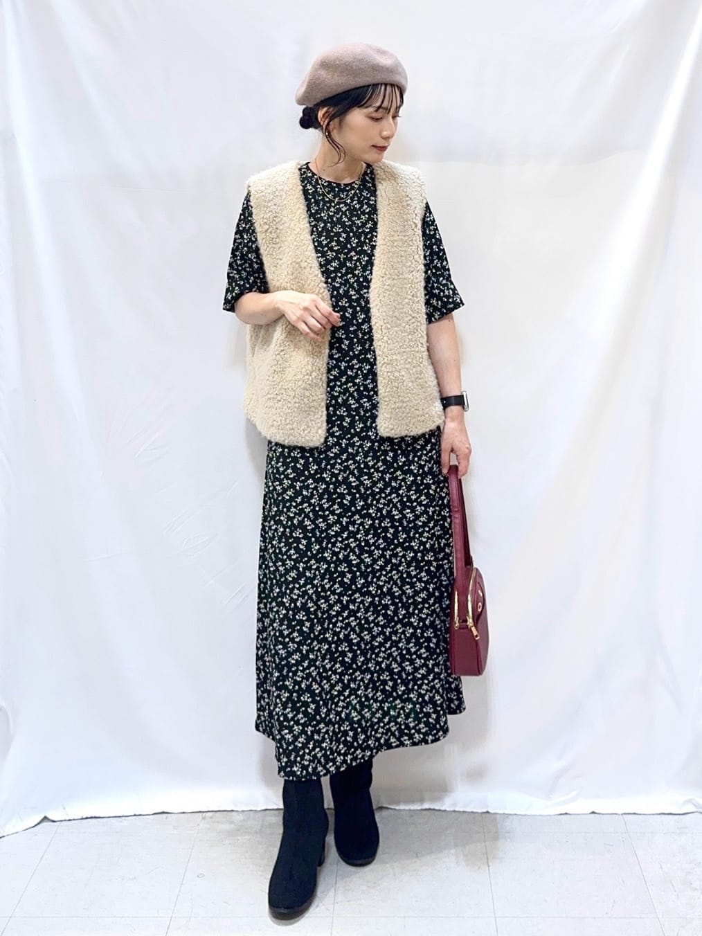 𝐇𝐢𝐫𝐨𝐦𝐢さんの「SHOO･LA･RUE｜ふわふわファーベスト」を使ったコーディネート