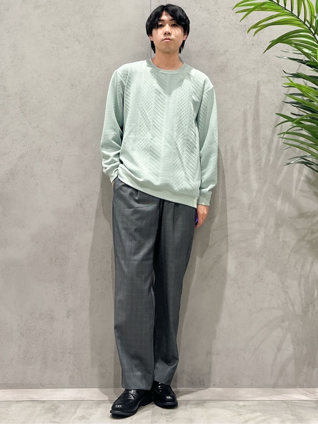 SHI-MAさんの「THE SHOP TK｜【無地に飽きた方へ】ふくれジャカードスウェット　洗濯機OK/6色展開/ユニセックスでおすすめ！」を使ったコーディネート