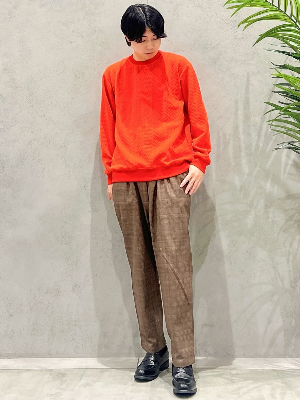 SHI-MAさんの「THE SHOP TK｜【無地に飽きた方へ】ふくれジャカードスウェット　洗濯機OK/6色展開/ユニセックスでおすすめ！」を使ったコーディネート