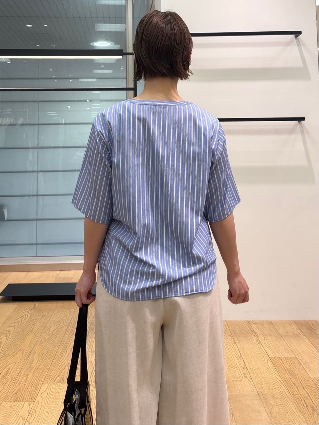 asamiさんの「INDIVI｜【洗える】胸元タックフリルブラウス」を使ったコーディネート