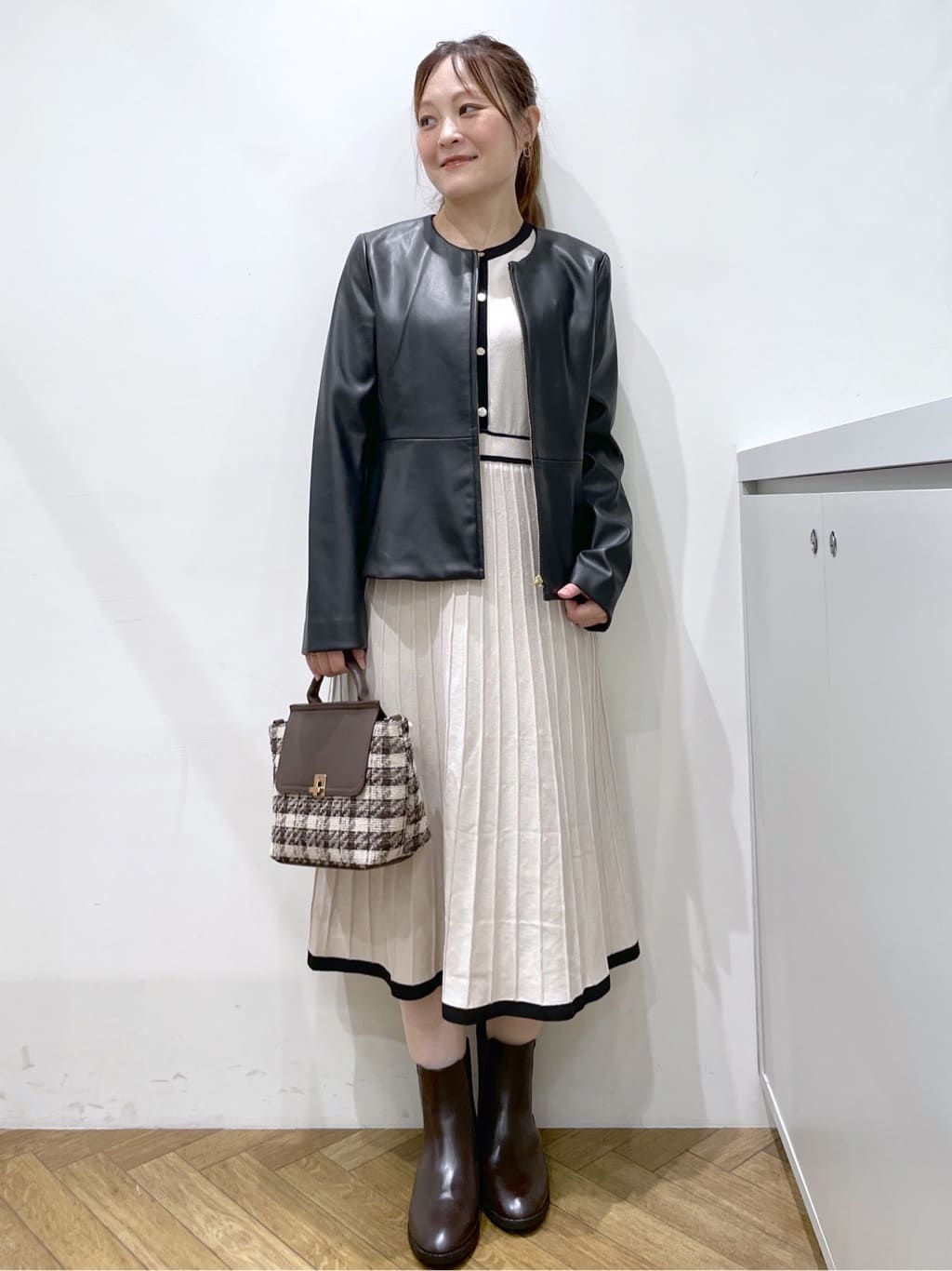 Junさんの「index｜バイカラードッキング風ニットワンピース【洗濯機OK／抗ピル】」を使ったコーディネート