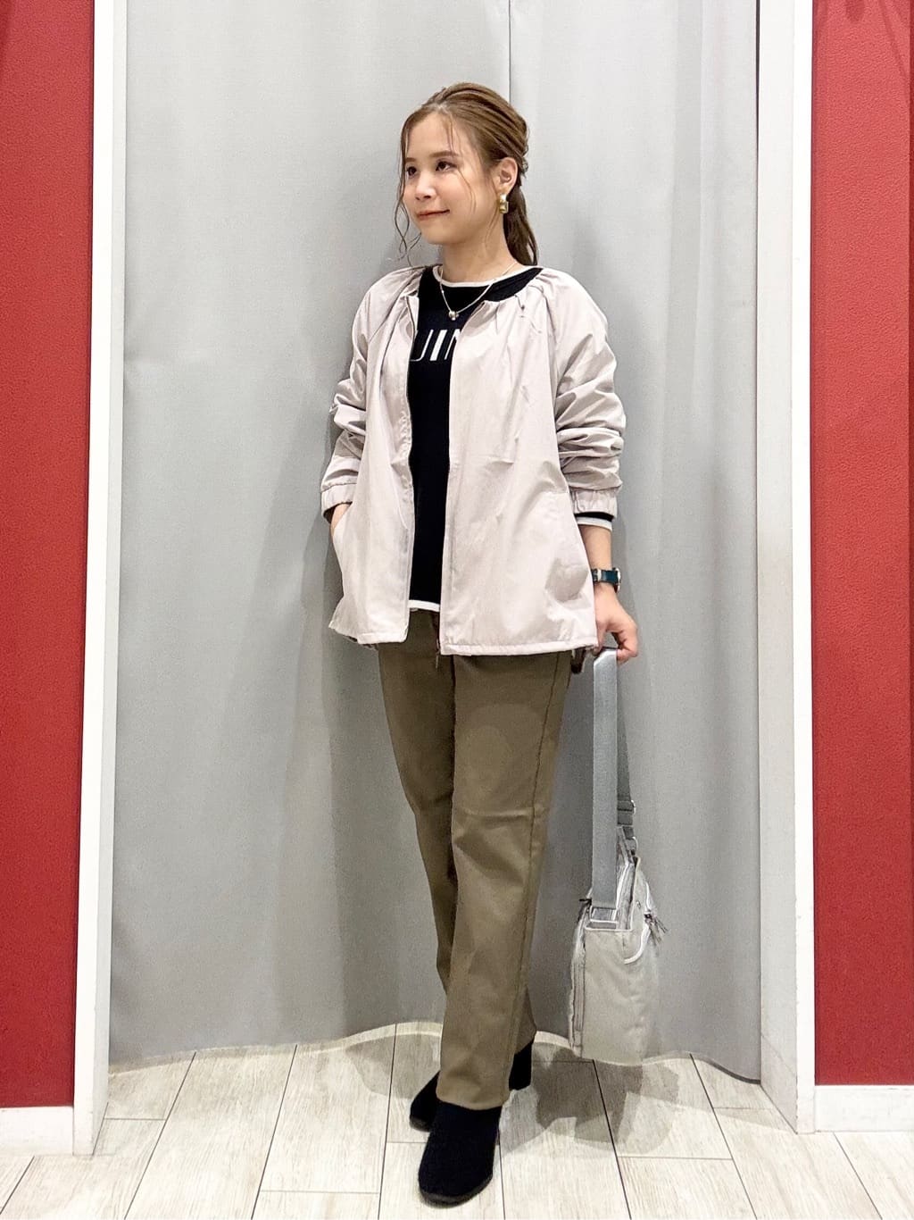 shioさんの「SHOO･LA･RUE｜【S-LL】オンとオフどちらにも使える 軽量なノーカラーブルゾン」を使ったコーディネート