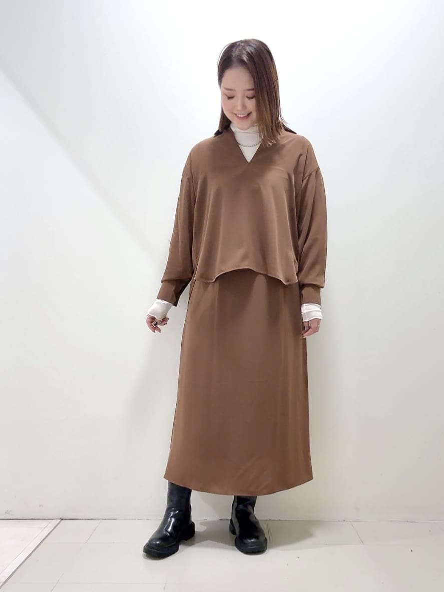 YUIさんの「UNTITLED｜【セットアップ可/スキッパー/ゆったり】リラクパウダーシャツ」を使ったコーディネート