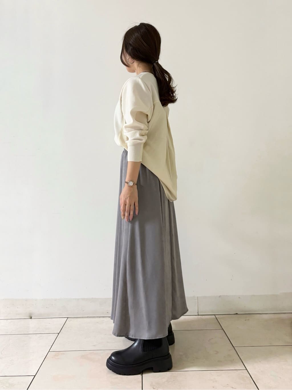 kahoさんの「INDIVI｜【洗える／選べる8色】トーンアップニット」を使ったコーディネート