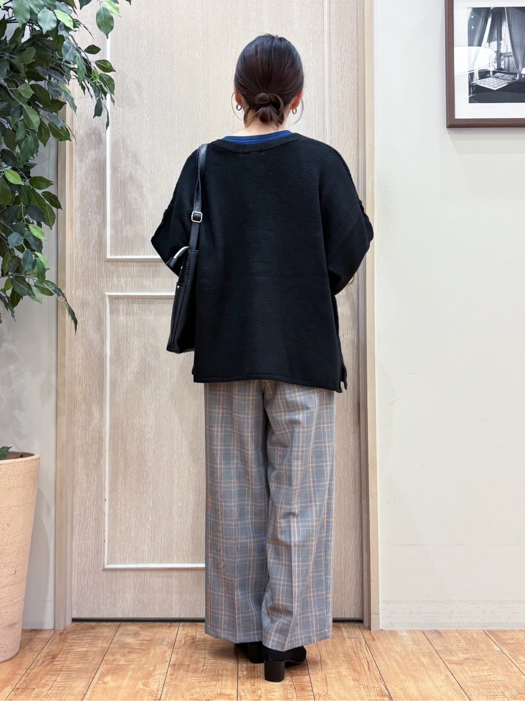 なみさんの「SHOO･LA･RUE｜【洗濯機可/S-LL】すっきり上品きれい見え タックワイドパンツ」を使ったコーディネート