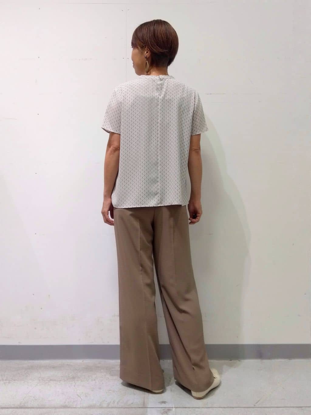 Kさんの「INDIVI｜【UVケア】モノグラム ボウタイデザインブラウス」を使ったコーディネート